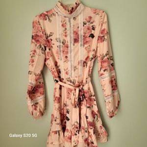 Eilly Bazar floral dress size Large  colors pink green and white  with belt